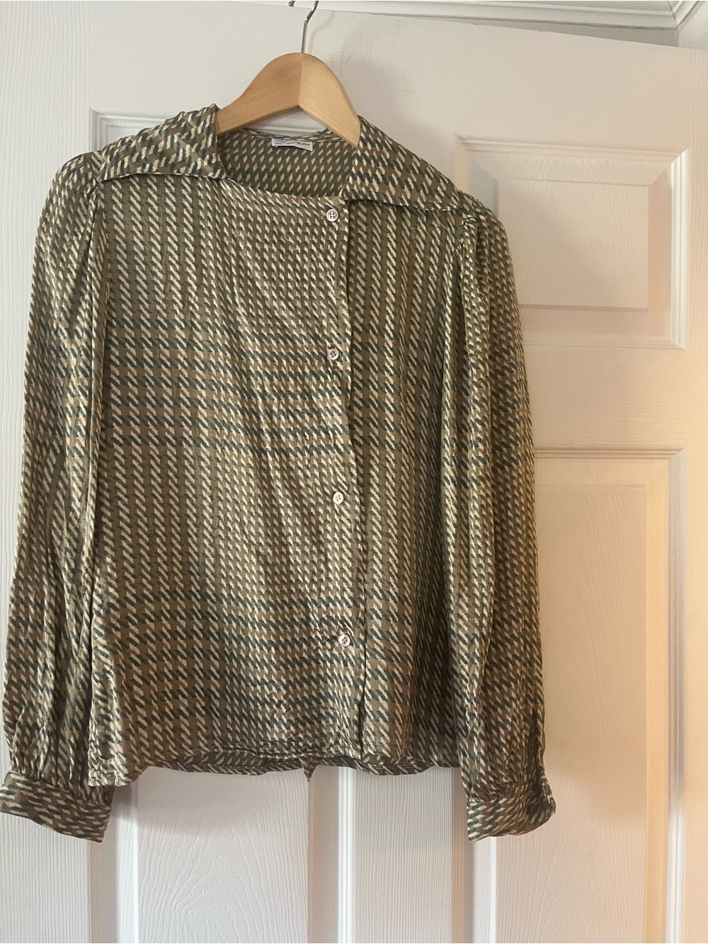 Samuel Robert & Cream Diagonal Houndstooth Button-Down Blouse size 8